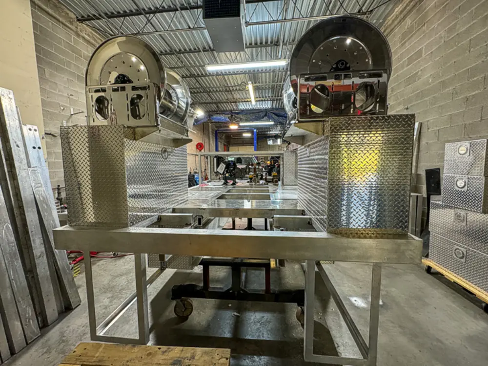 Top deck grate and rail detail in shop, photo 147 of 303.